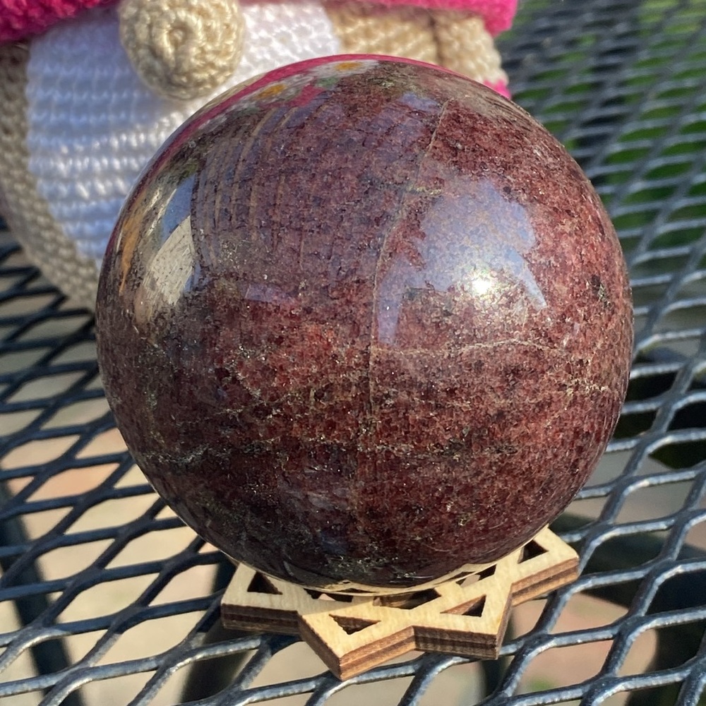 Red Garnet Sphere - Picture 3 of 9
